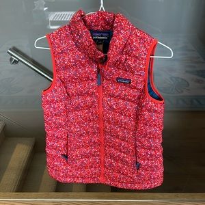 Patagonia girls down vest size Large